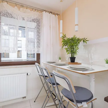 Grzegorzecka Family With Balcony & Parking Cracow By Renters Διαμέρισμα