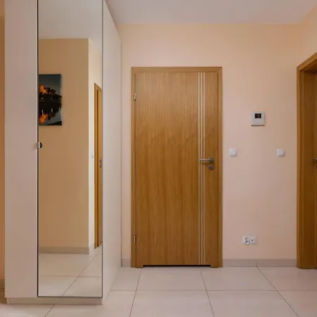 Διαμέρισμα Grzegorzecka Family With Balcony & Parking Cracow By Renters Krasków