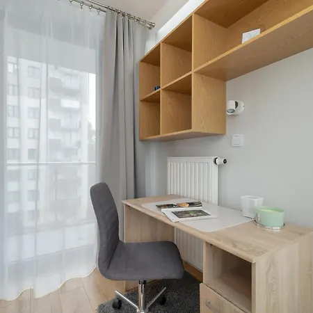 Grzegorzecka Family With Balcony & Parking Cracow By Renters Διαμέρισμα *